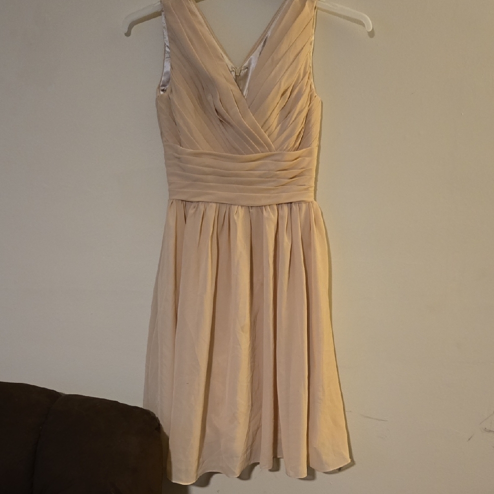 Sleeveless V-Neck Cream Pleated Waist A-Line Dress